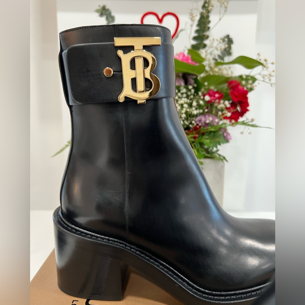 BURBERRY Monogram Motif Leather Block-heel Boots - Picture 5 of 12